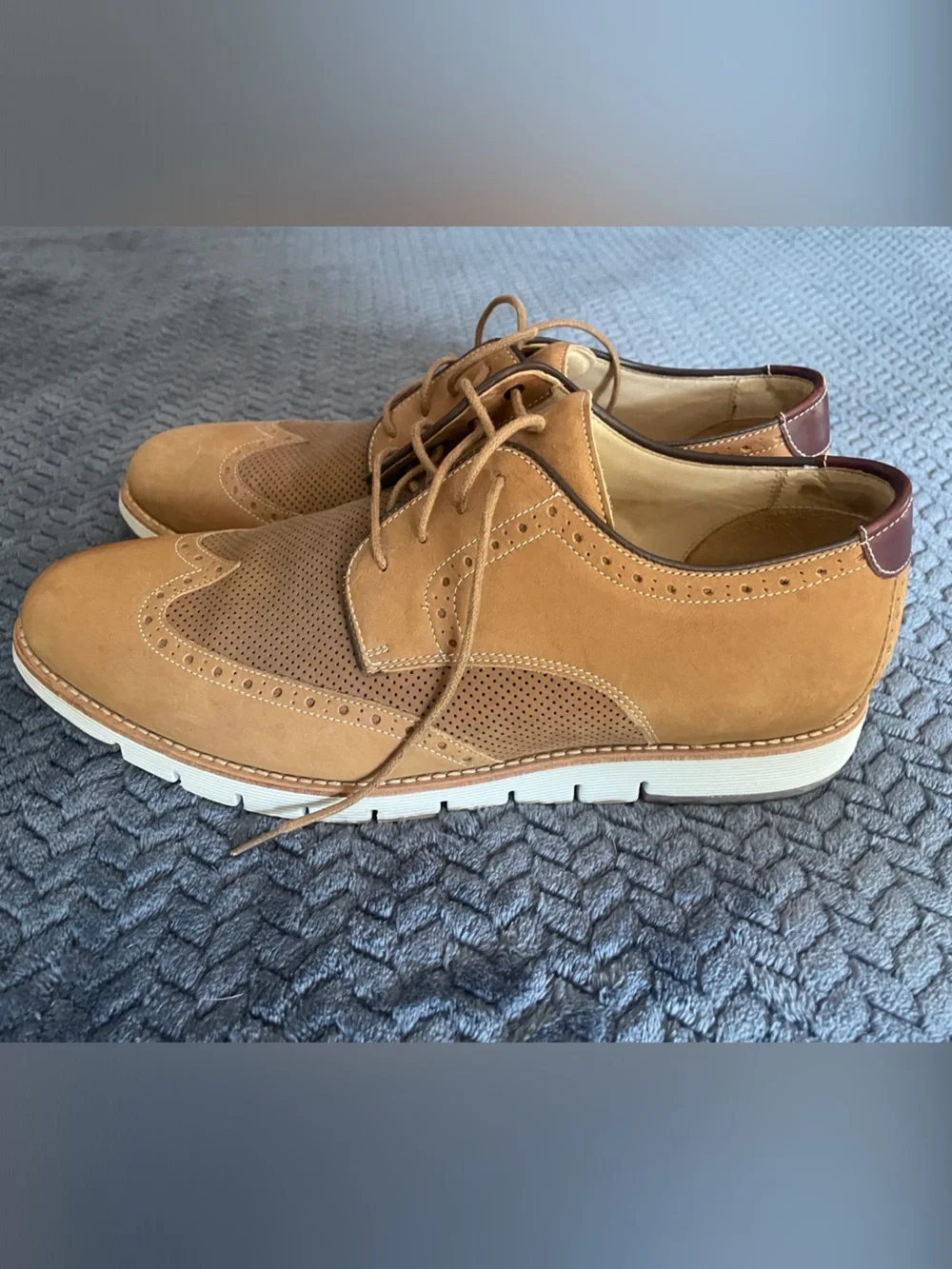Men's Tan Wingtip Lace-Up J & M sheepskin soles! Like new size 12 Men’s